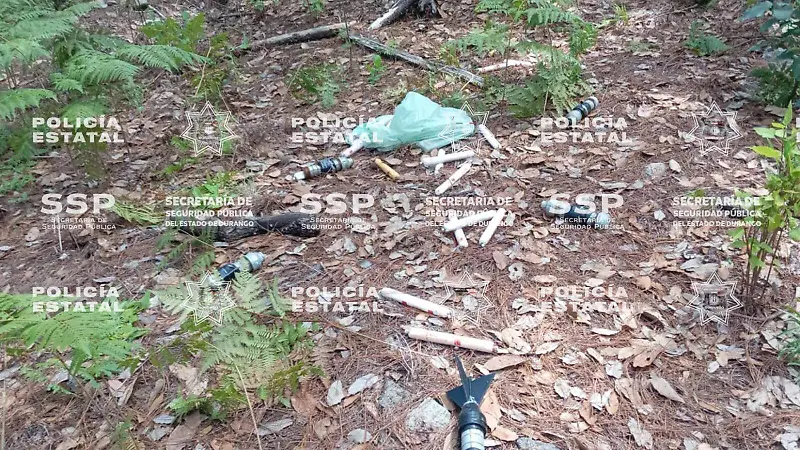 Policía Estatal y Ejército aseguran decenas de explosivos improvisados en Tamazula, Durango